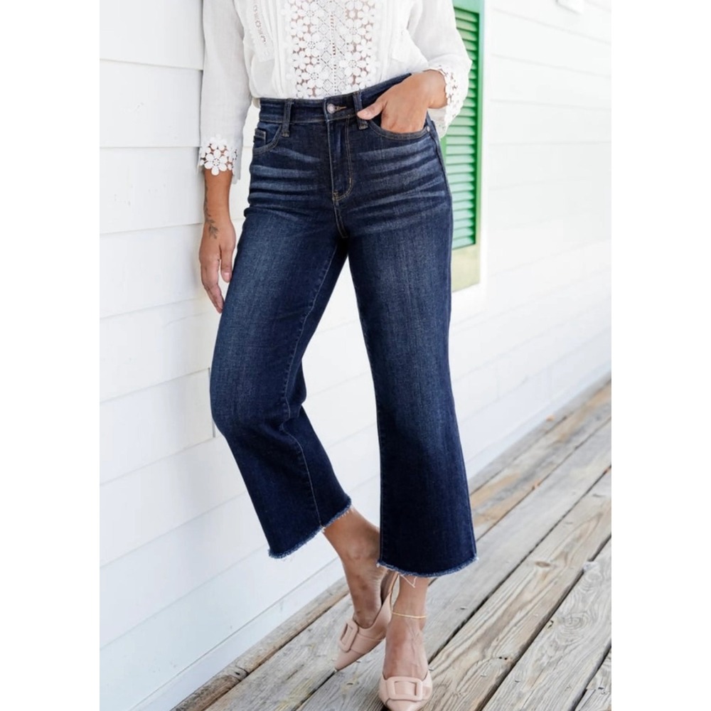 Judy Blue Midnight Moon Dark Wash High Rise Cropped Wide Leg Jeans Size 30